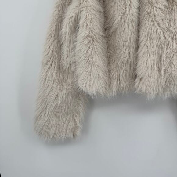 Wild Fable Cream Womens Cropped Hooded Teddy Faux Fur Oversized Jacket Size XXS - Picture 4 of 10